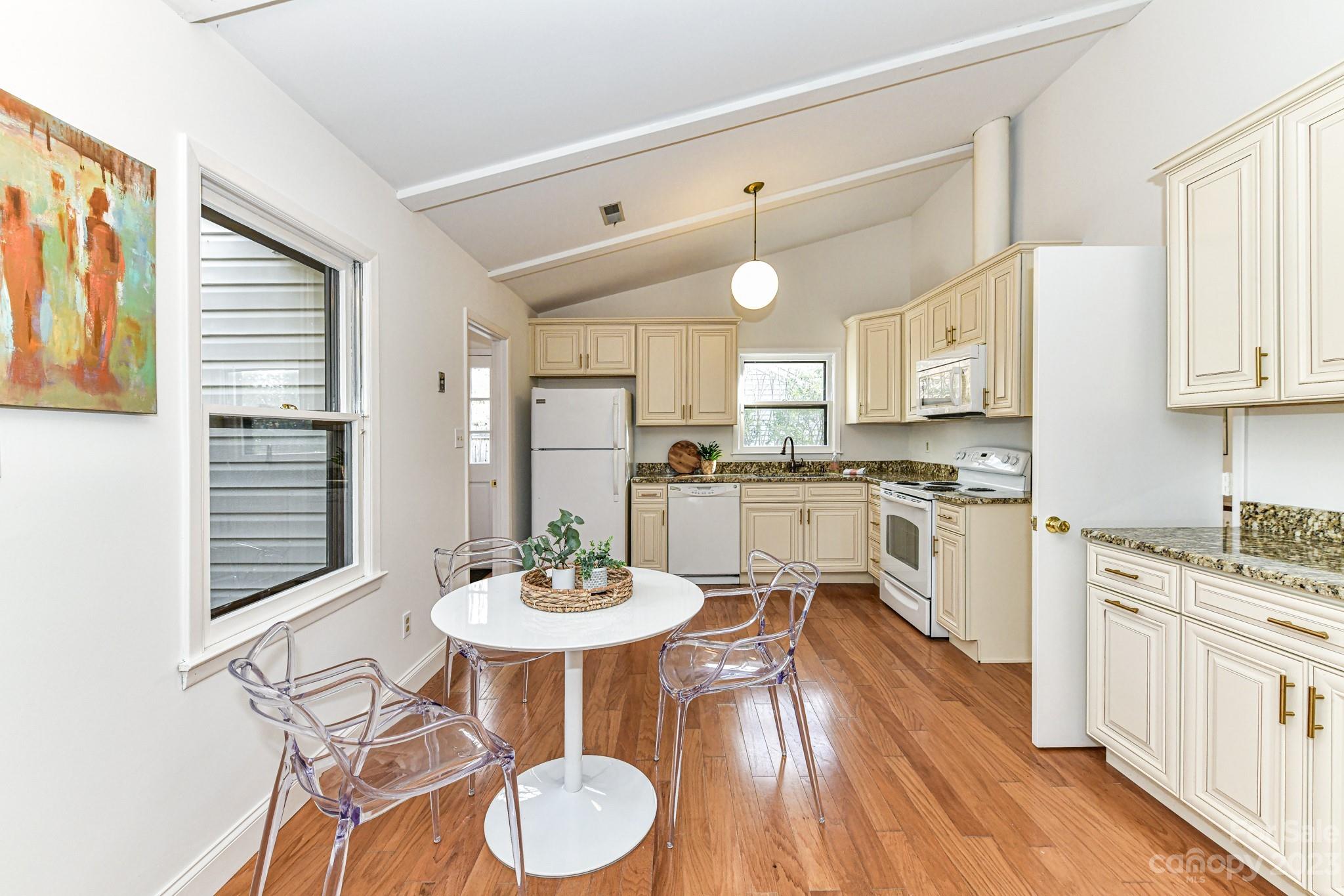 Sardis Forest - Residential