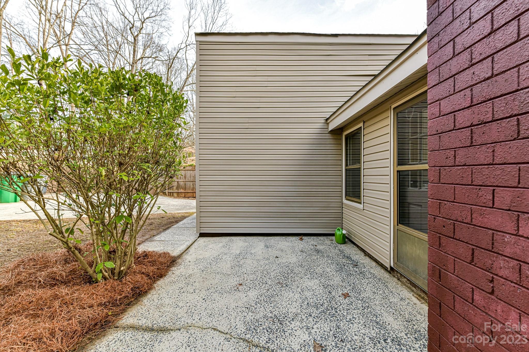 Sardis Forest - Residential