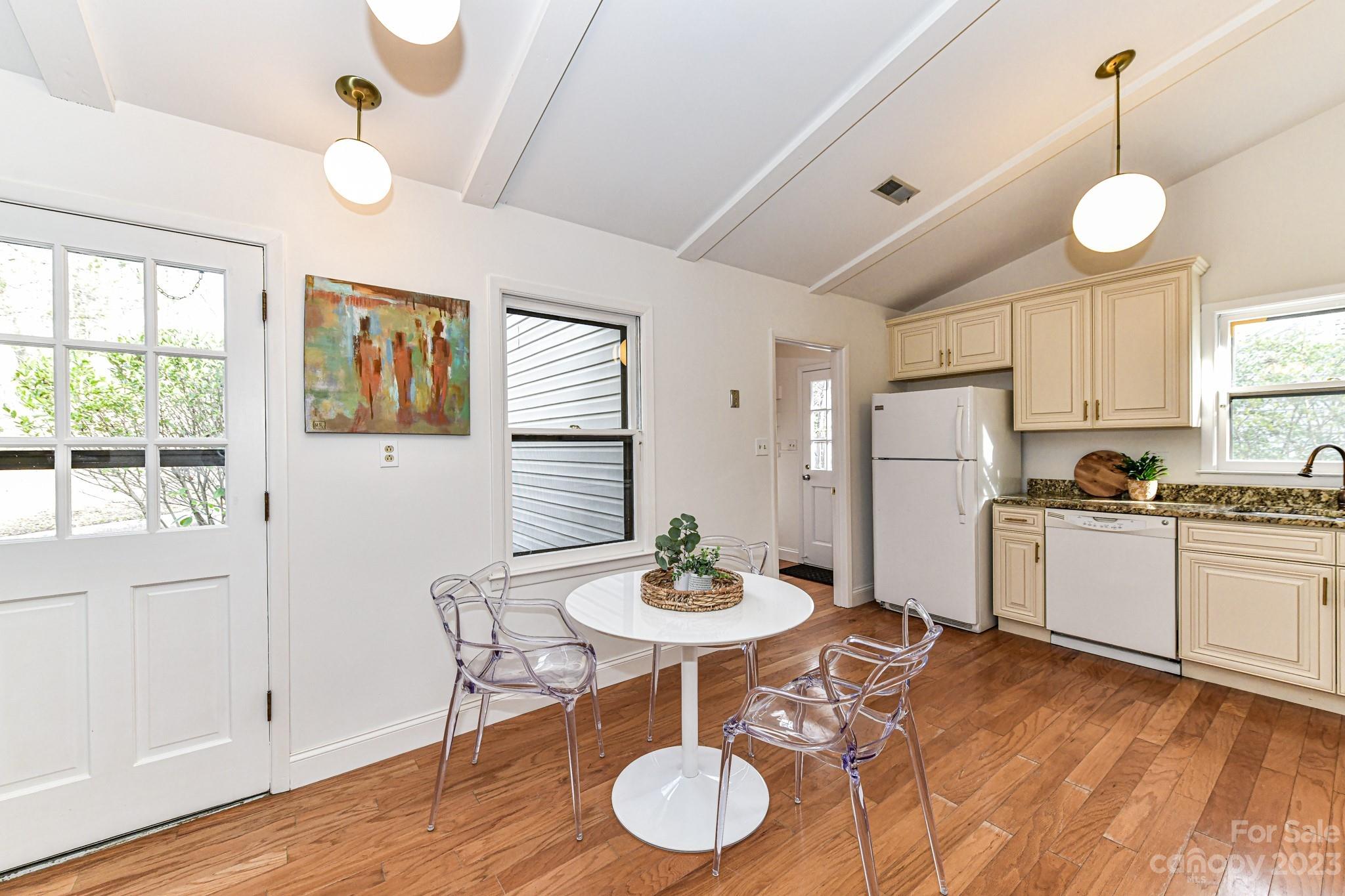 Sardis Forest - Residential