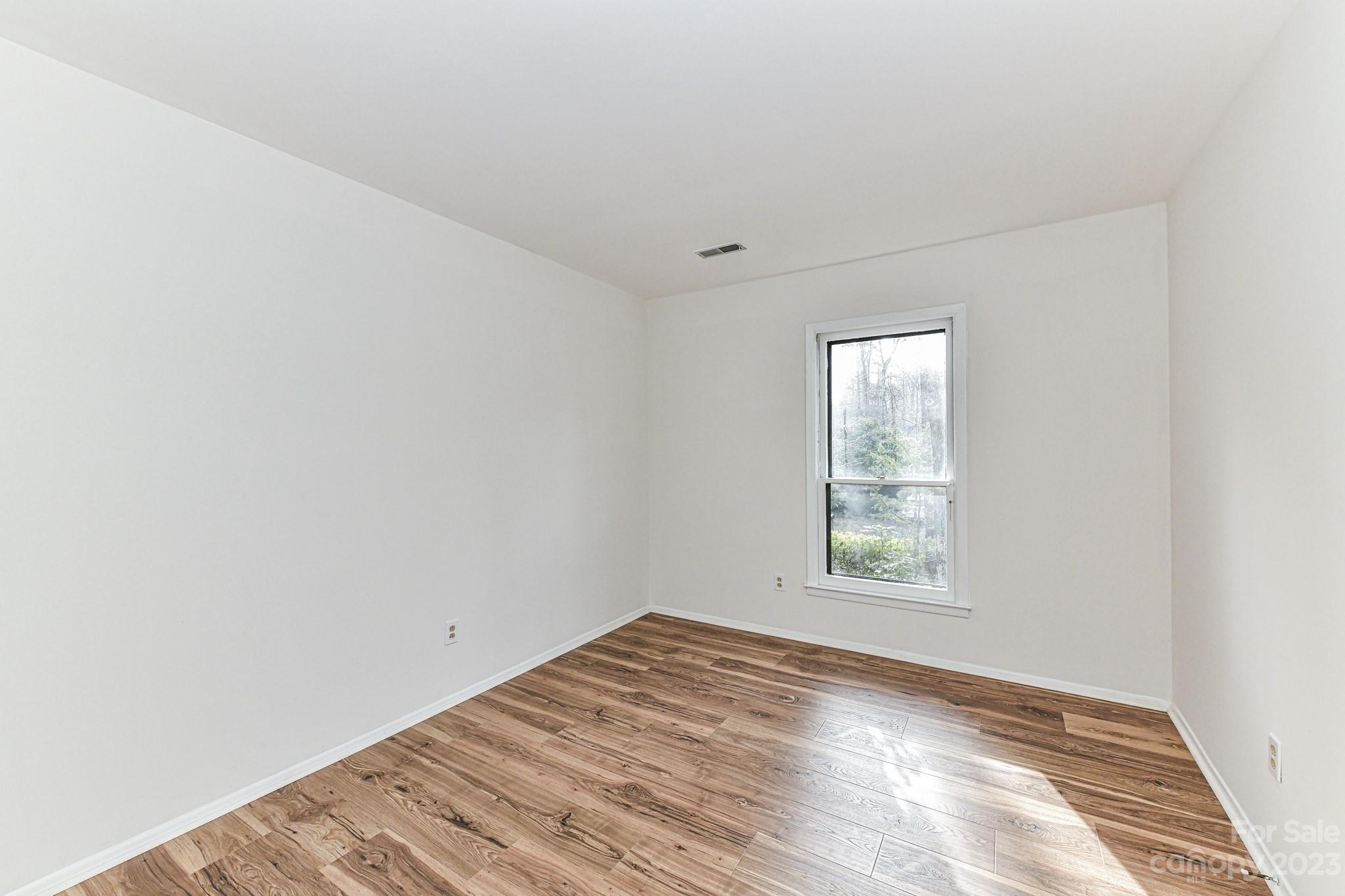 Sardis Forest - Residential