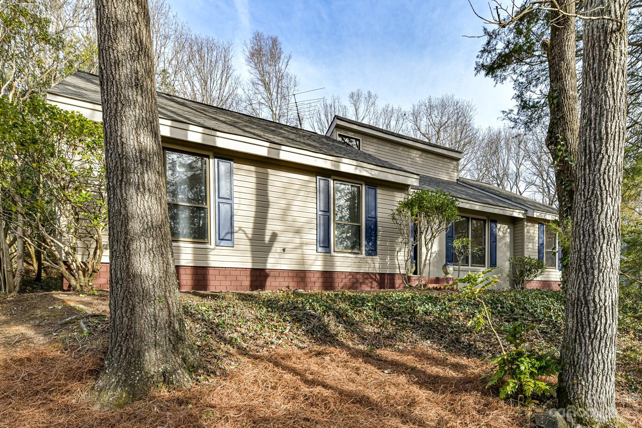 Sardis Forest - Residential