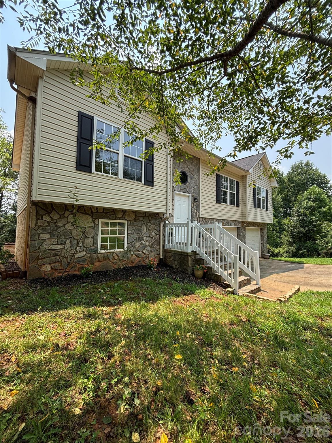 3253 Capital Court