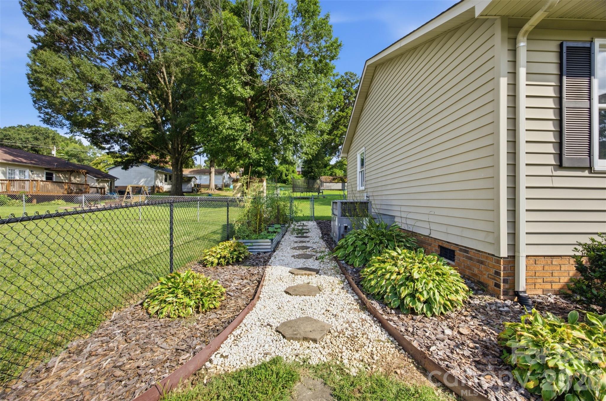 165 Obrien Place SW