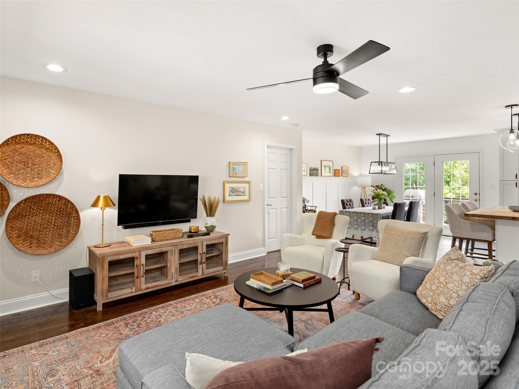 8 Rose Briar Circle