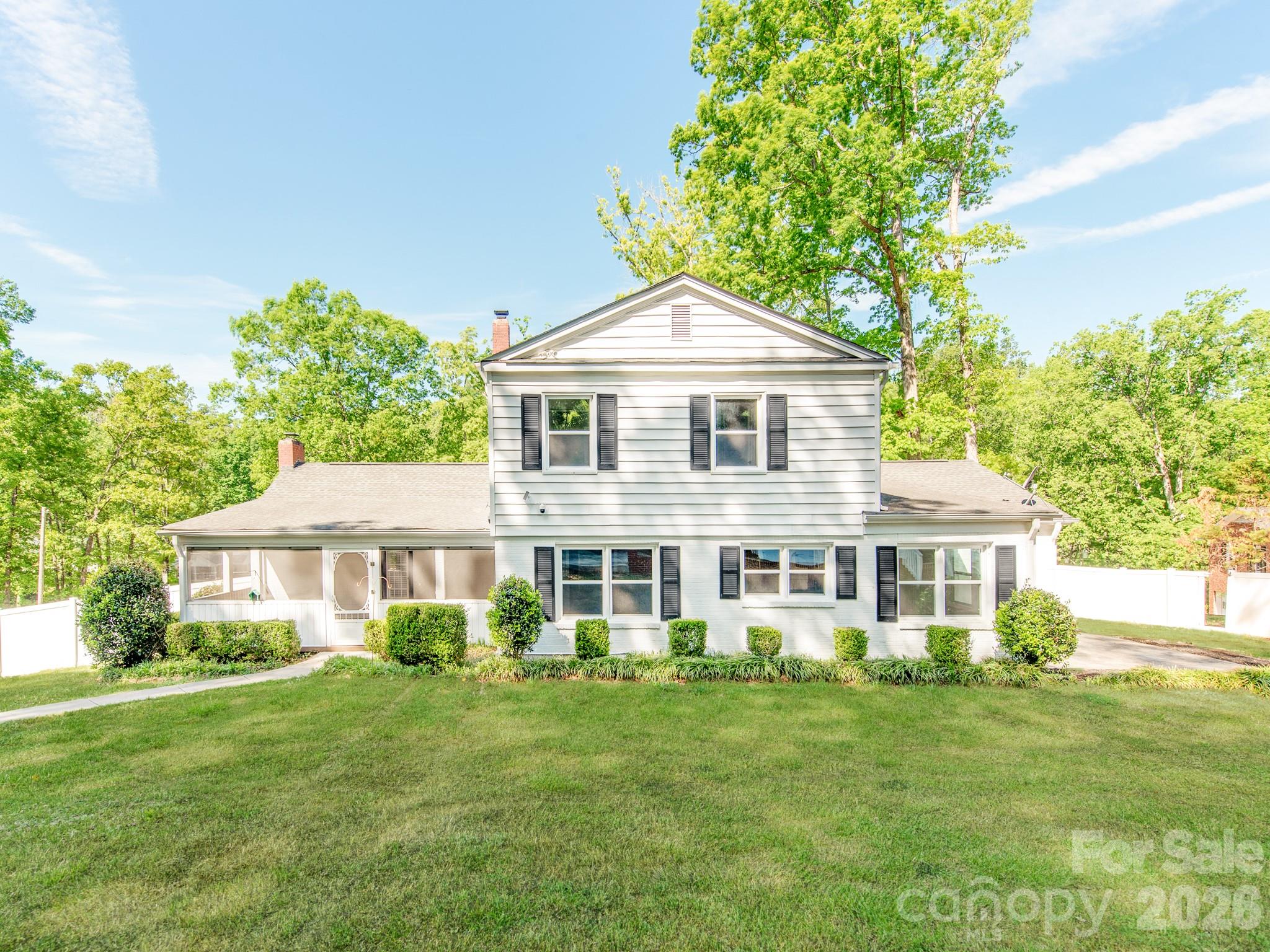 Sunset Dr - Residential