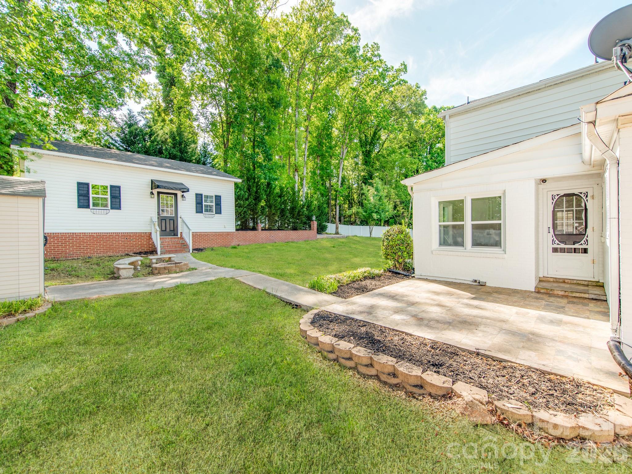 Sunset Dr - Residential