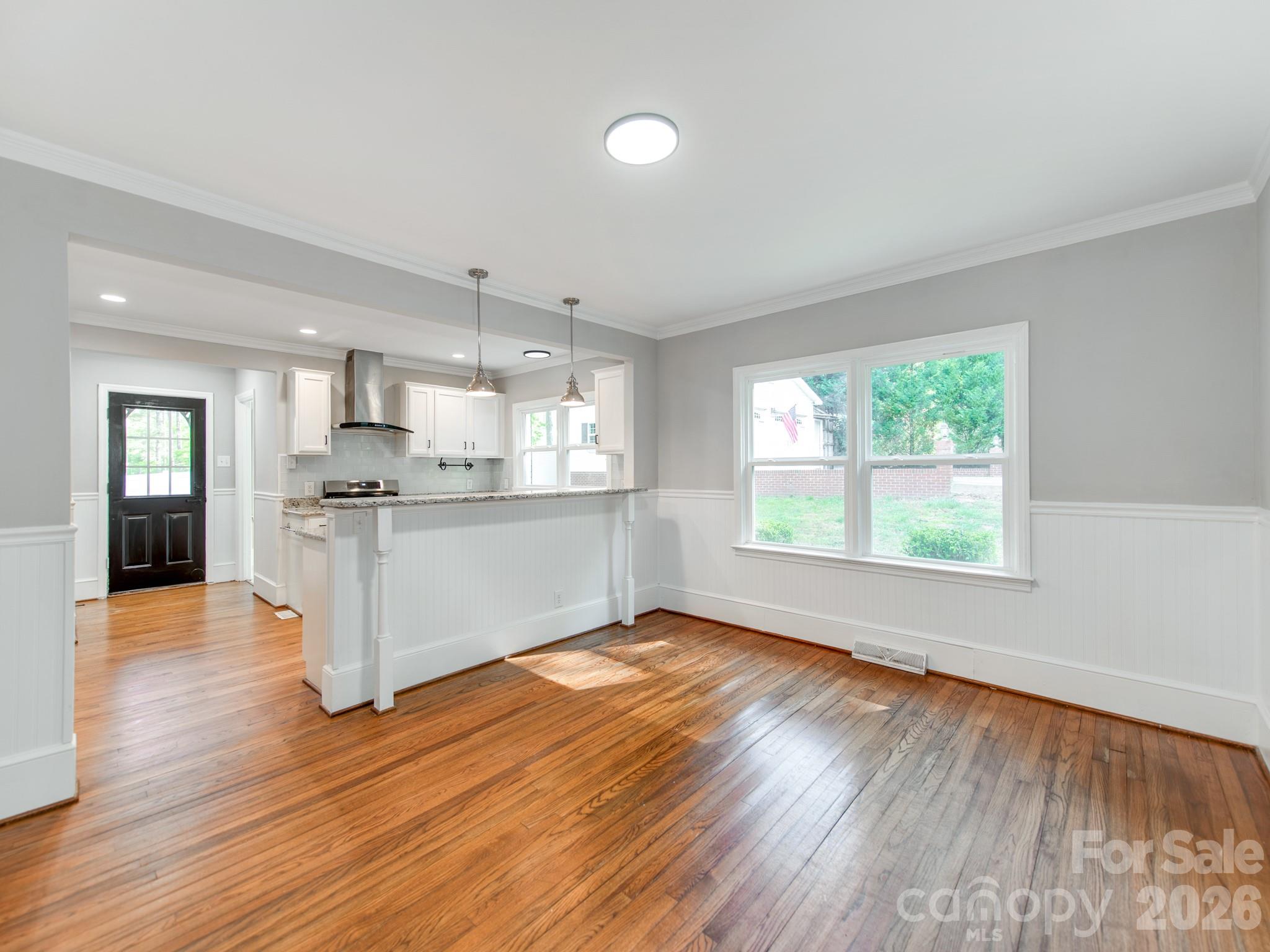 Sunset Dr - Residential