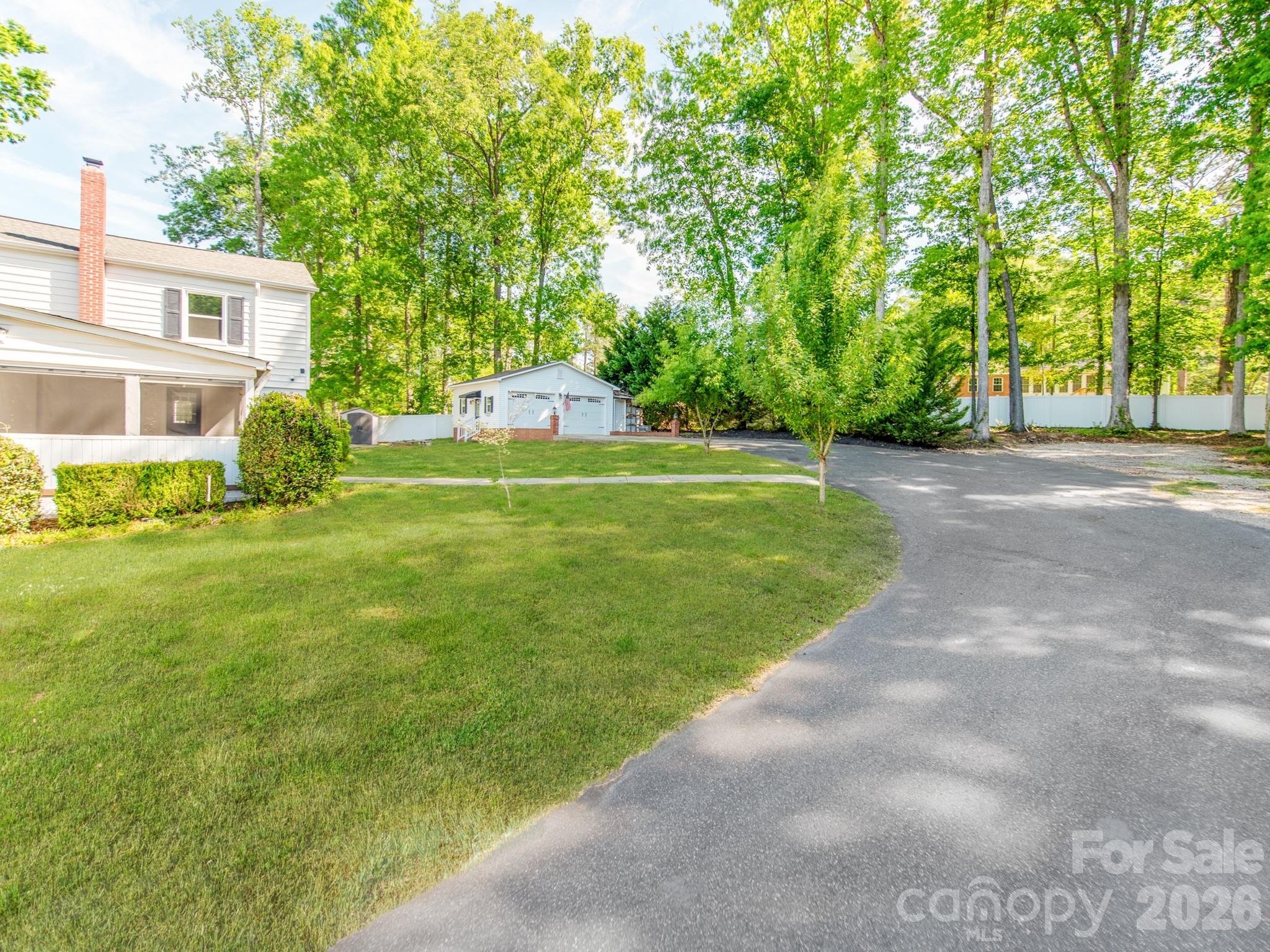 Sunset Dr - Residential