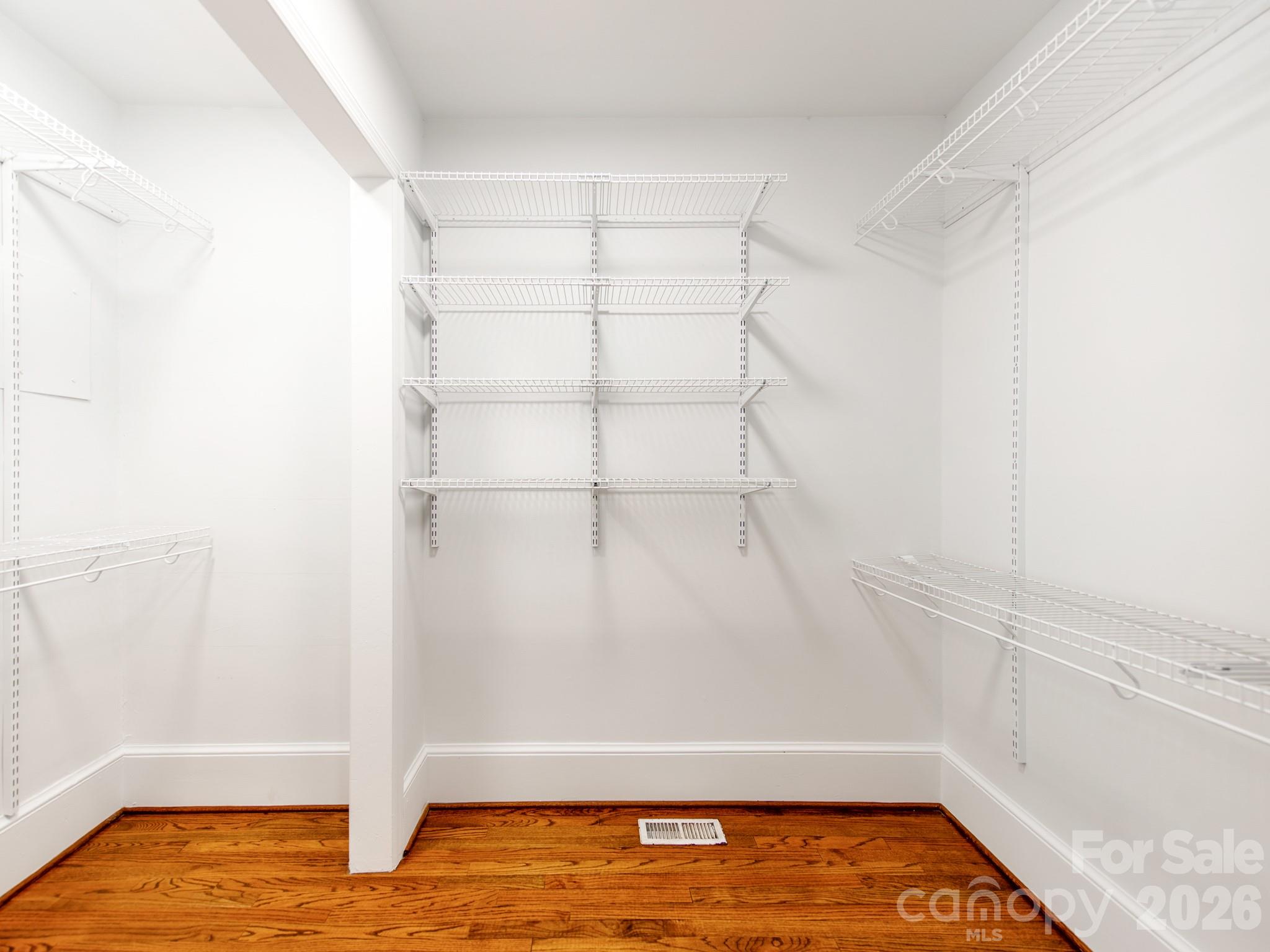 Sunset Dr - Residential