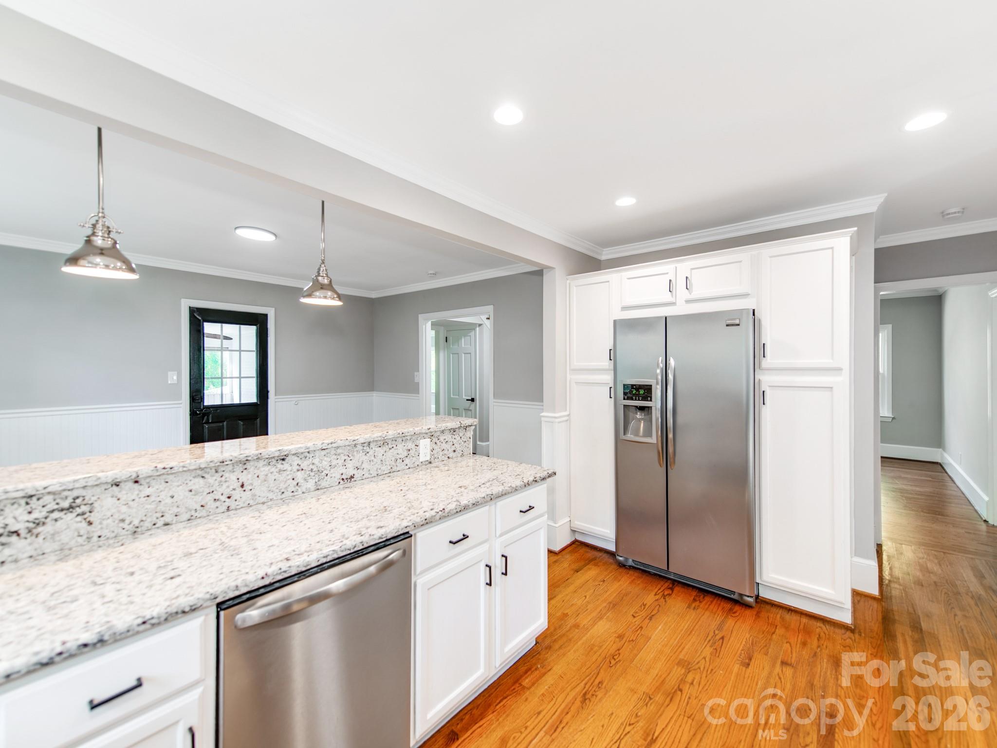 Sunset Dr - Residential