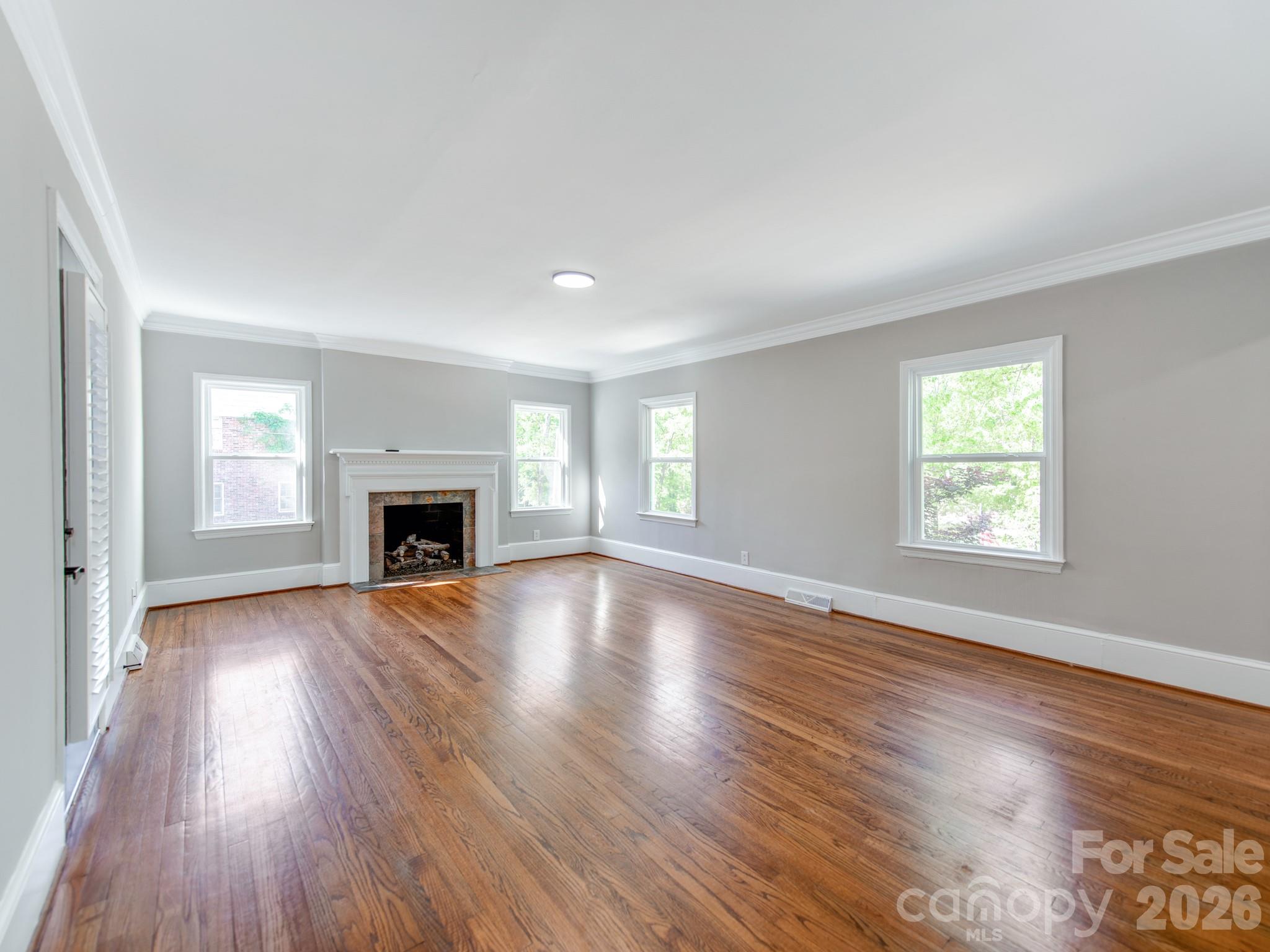 Sunset Dr - Residential