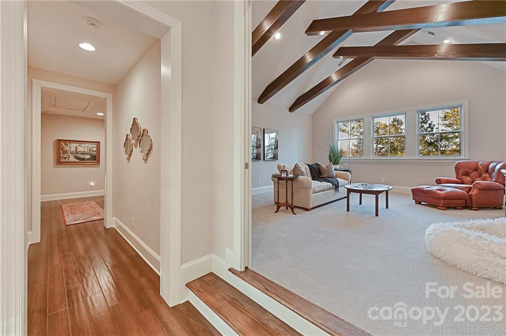 Mclean - South Shore - Residential