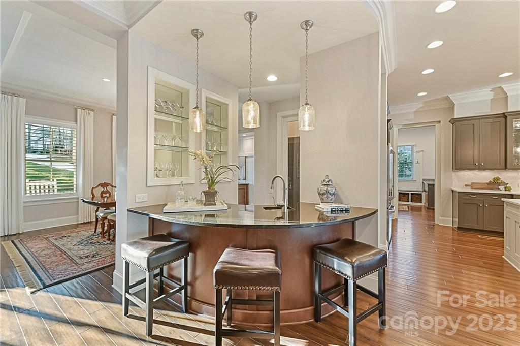 Mclean - South Shore - Residential