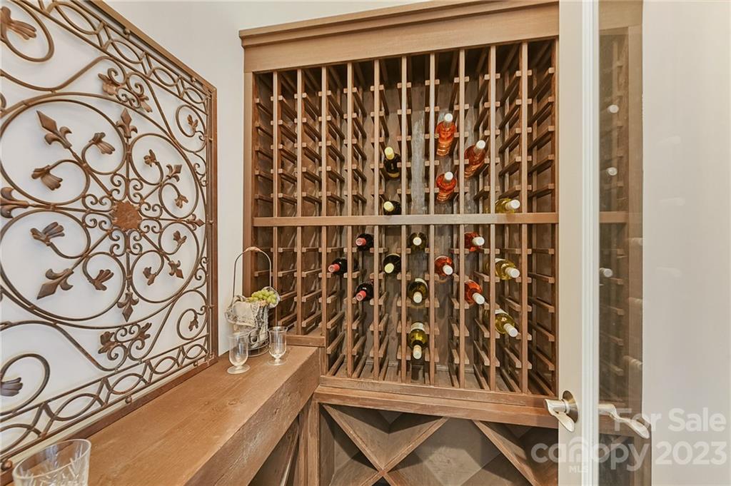 Mclean - South Shore - Residential