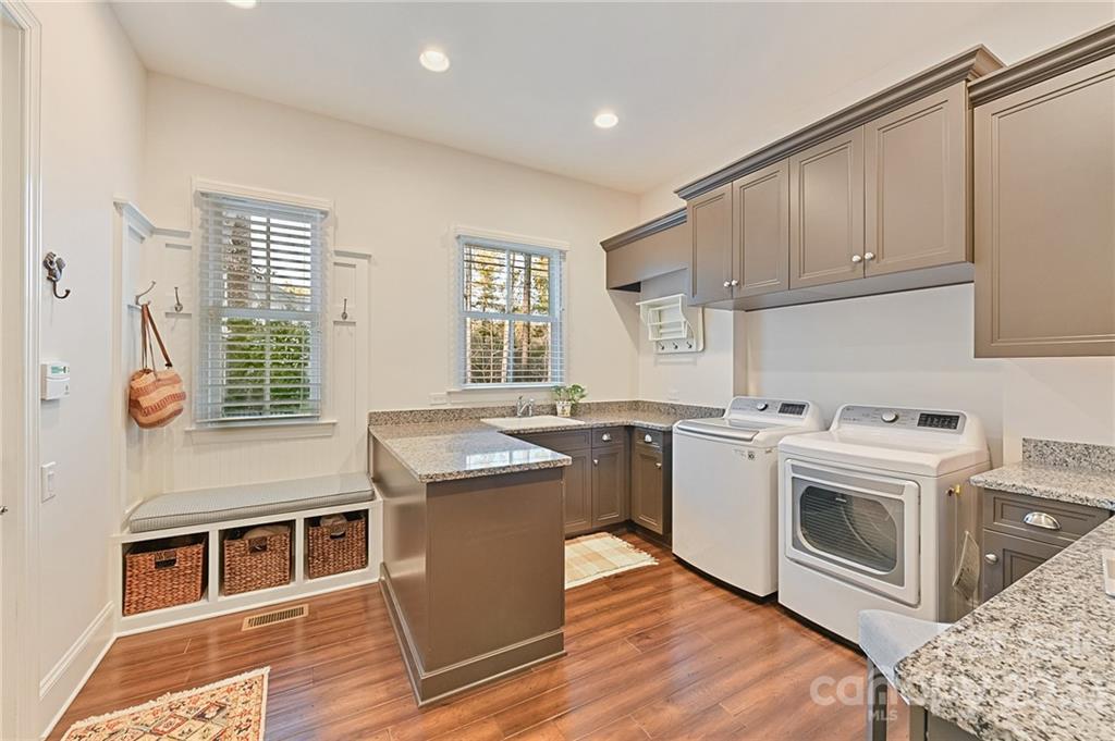 Mclean - South Shore - Residential