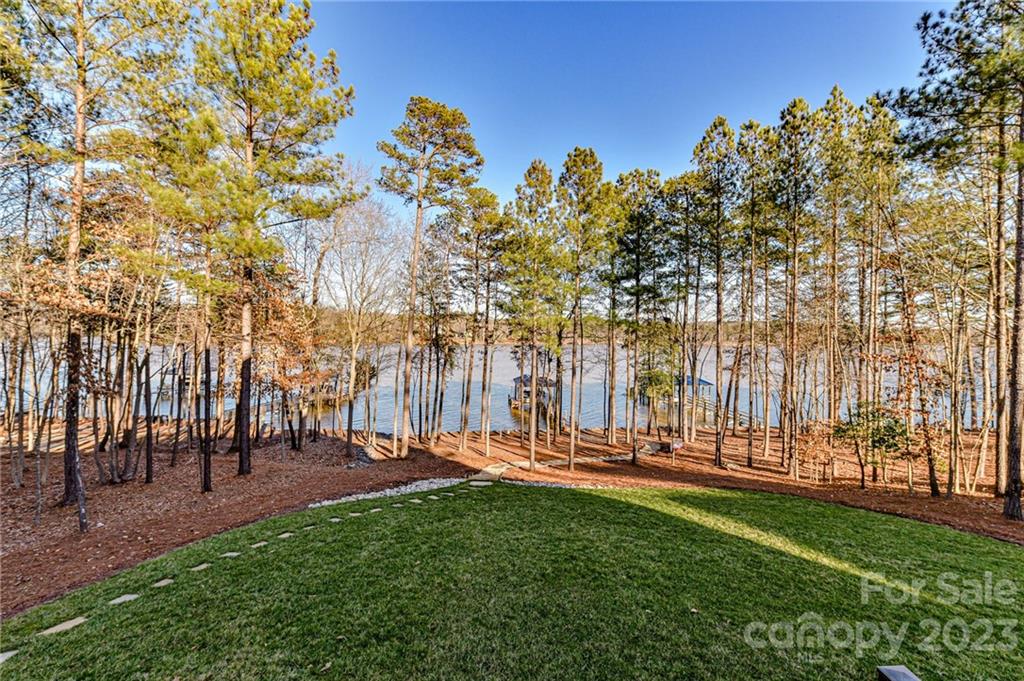 Mclean - South Shore - Residential