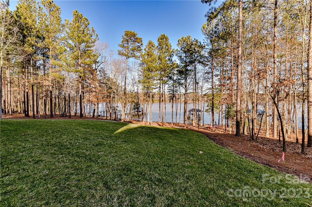 Mclean - South Shore - Residential