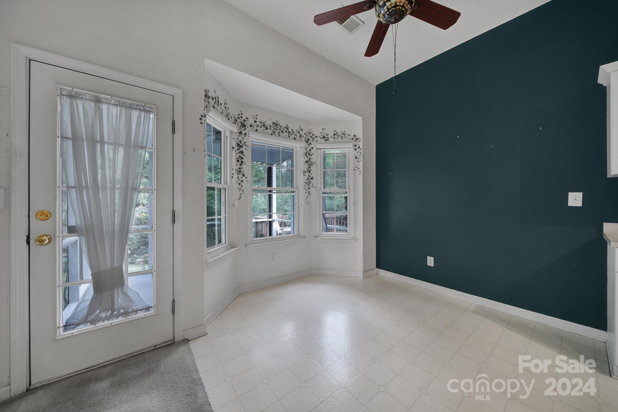 WHITEGROVE - Residential