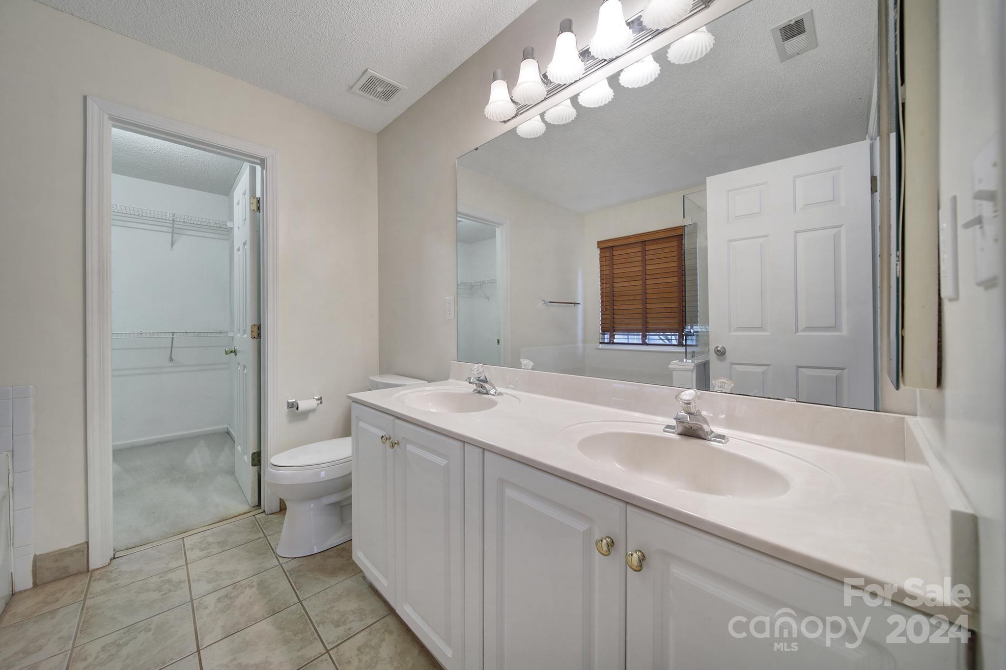 WHITEGROVE - Residential