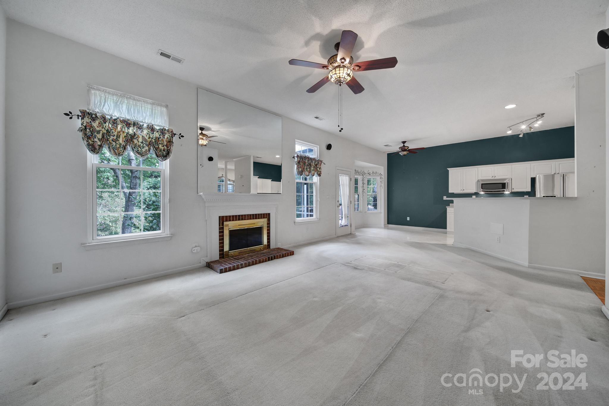 WHITEGROVE - Residential