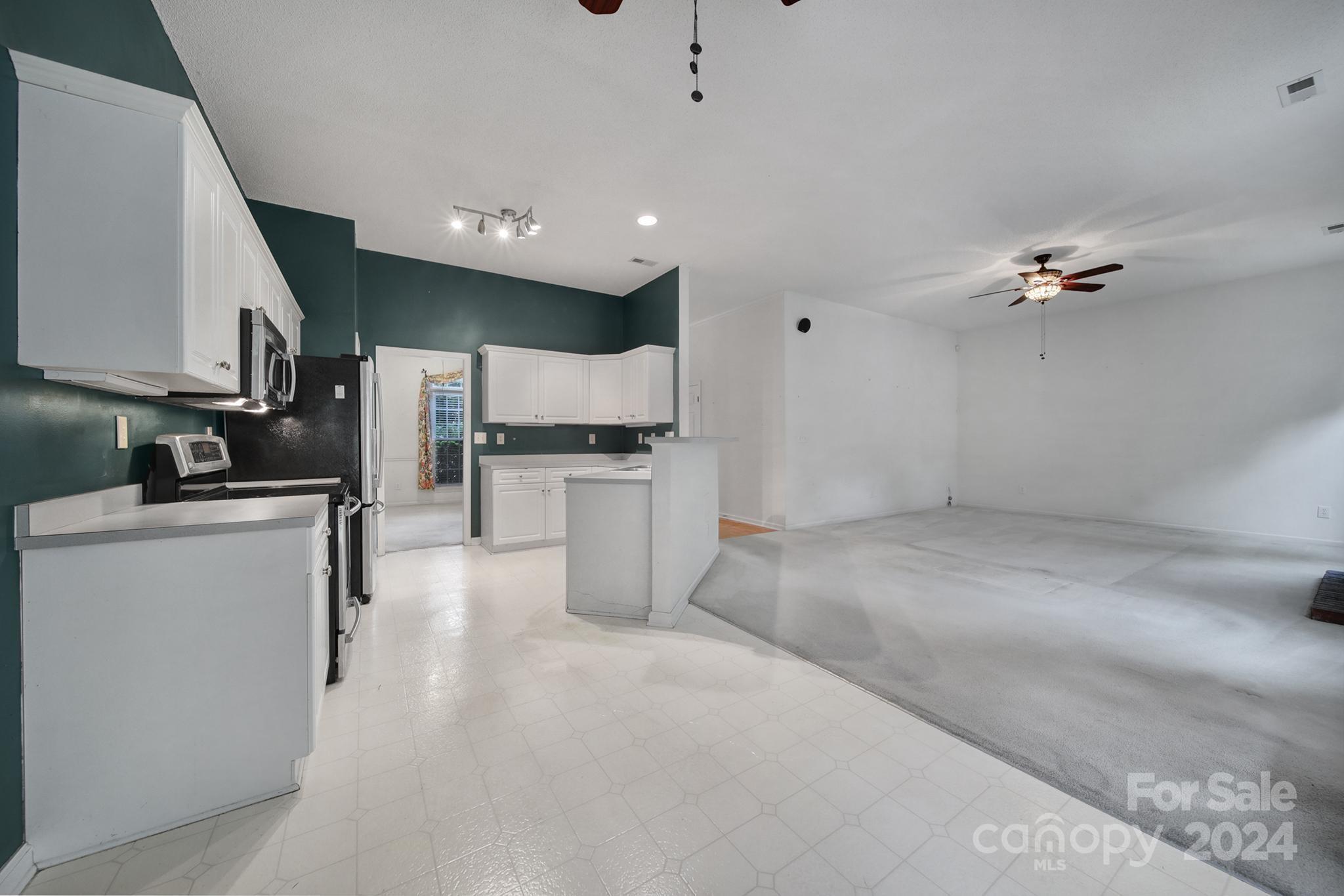 WHITEGROVE - Residential