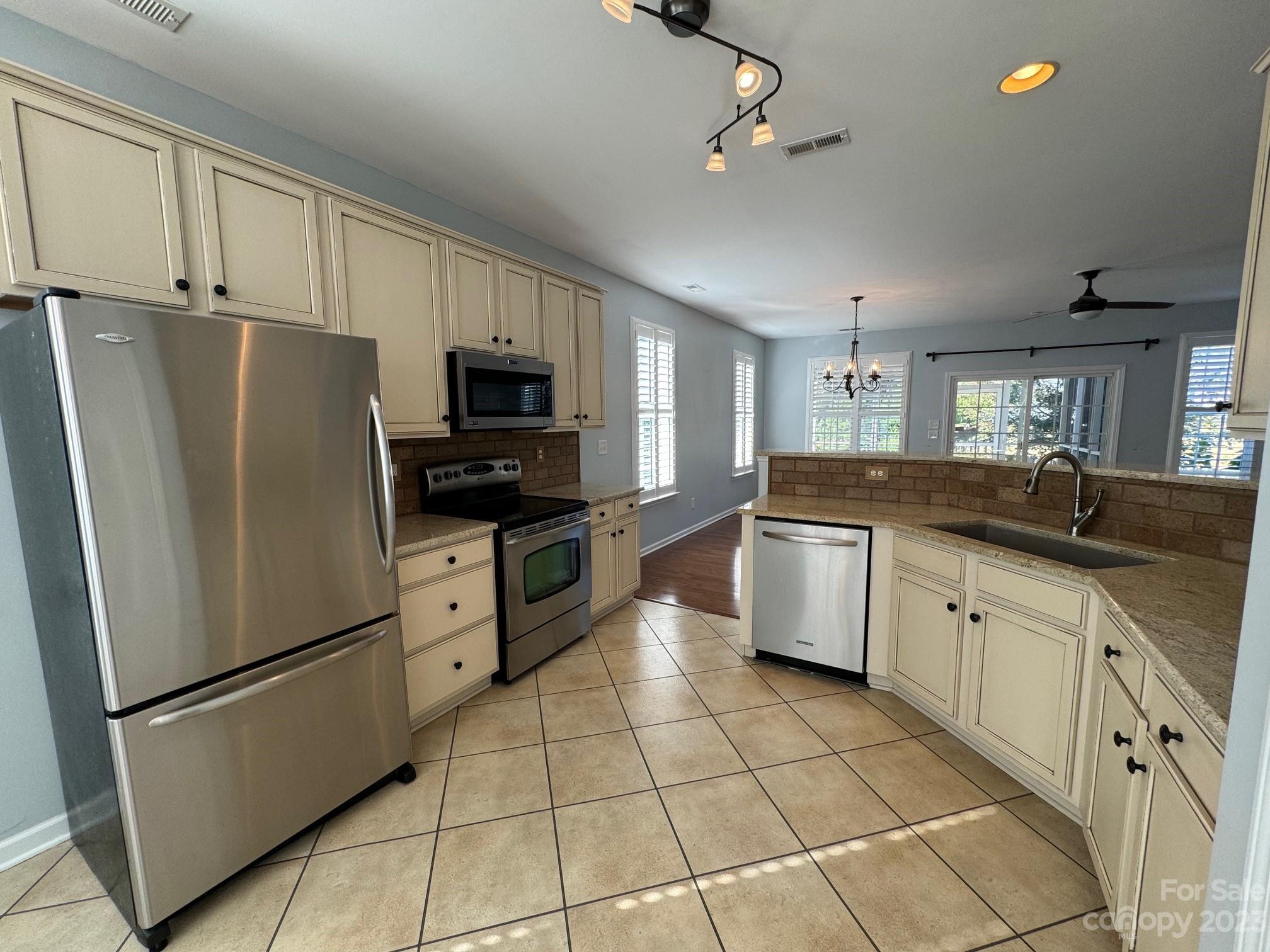 Four Seasons At Gold Hill - Residential