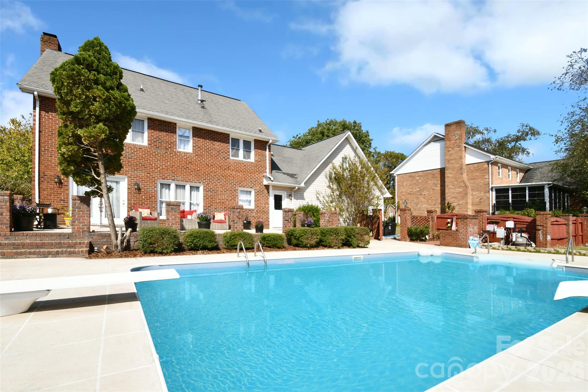 Hunters Pointe - Residential