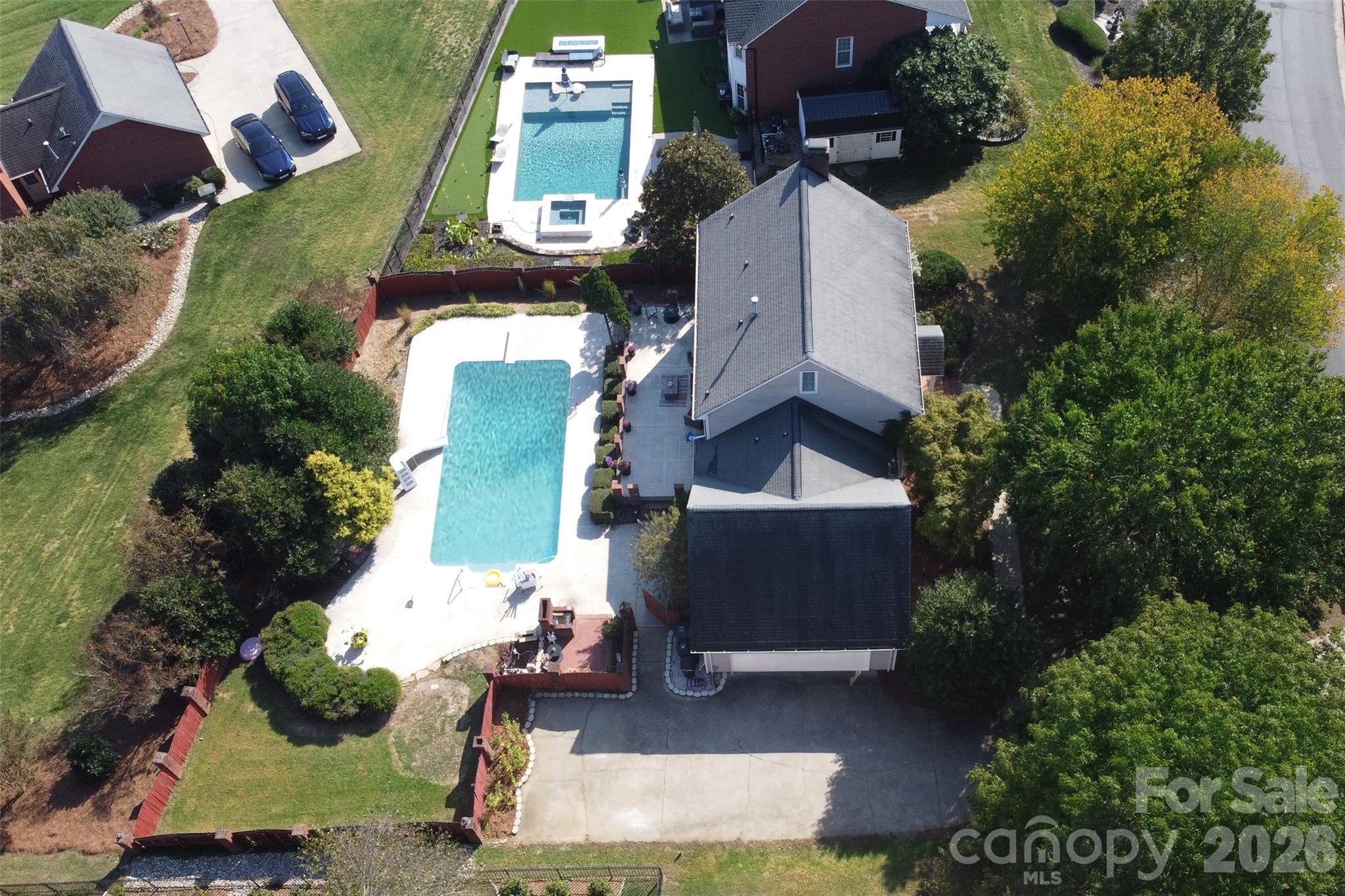 Hunters Pointe - Residential