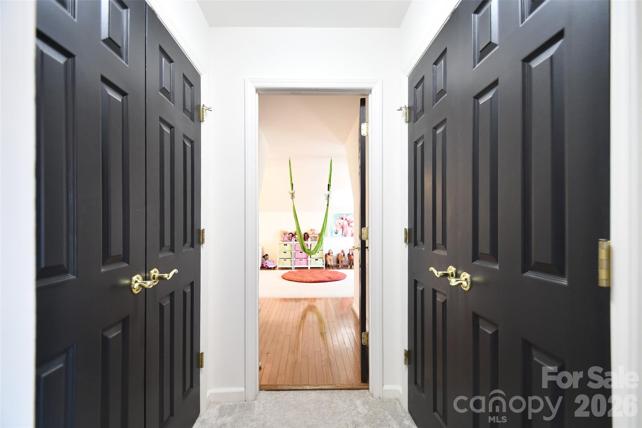 Hunters Pointe - Residential