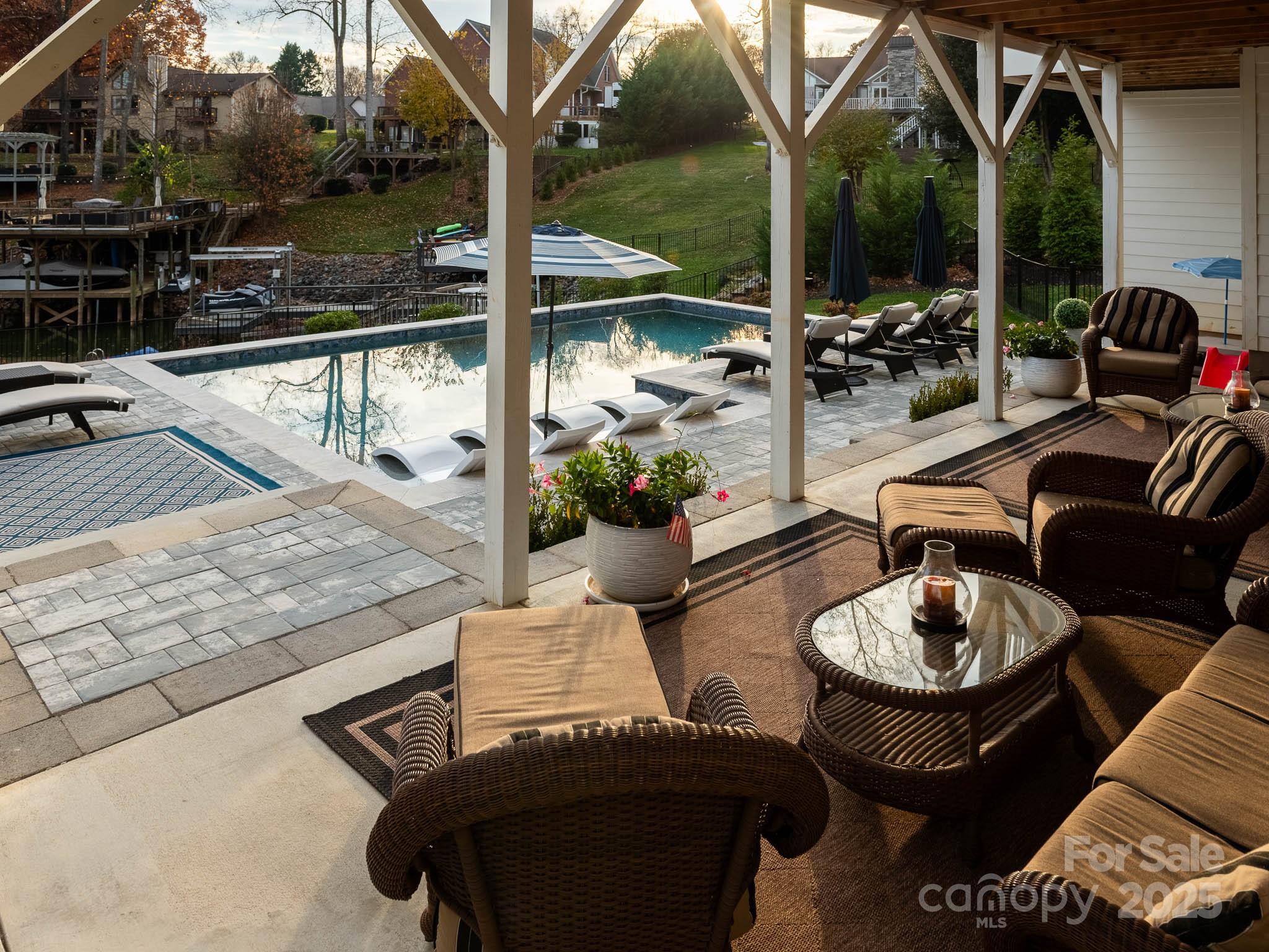 Woodland Hills - Residential