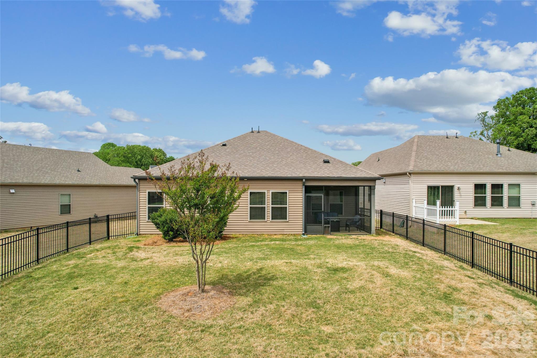 Larkhaven Hills - Residential