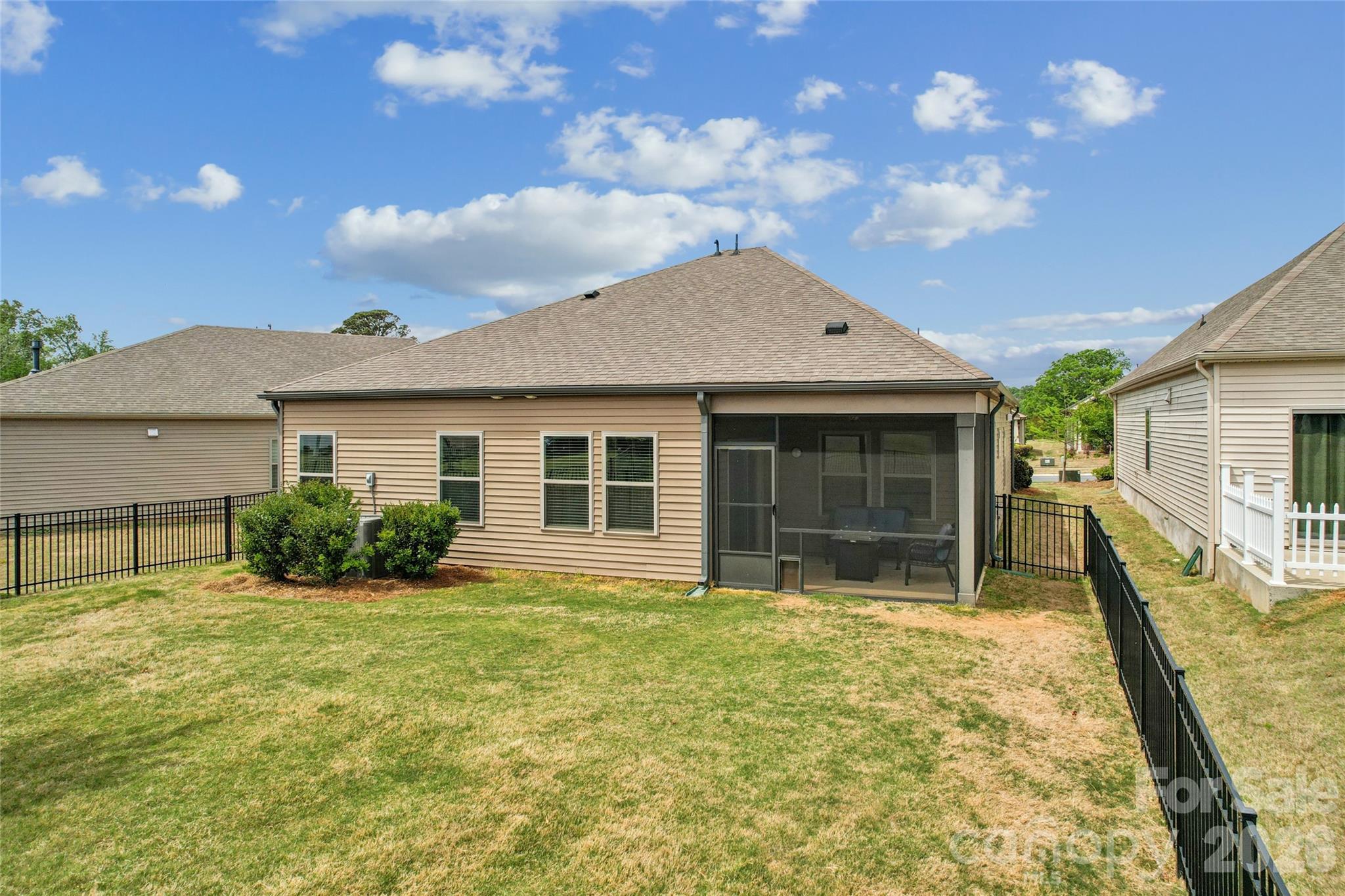 Larkhaven Hills - Residential