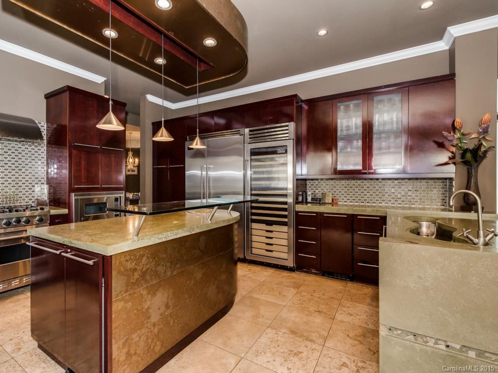 The Peninsula - Residential