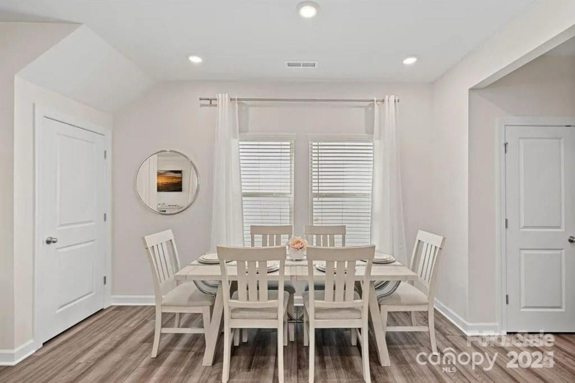 Stoneybrook Station - Residential Lease