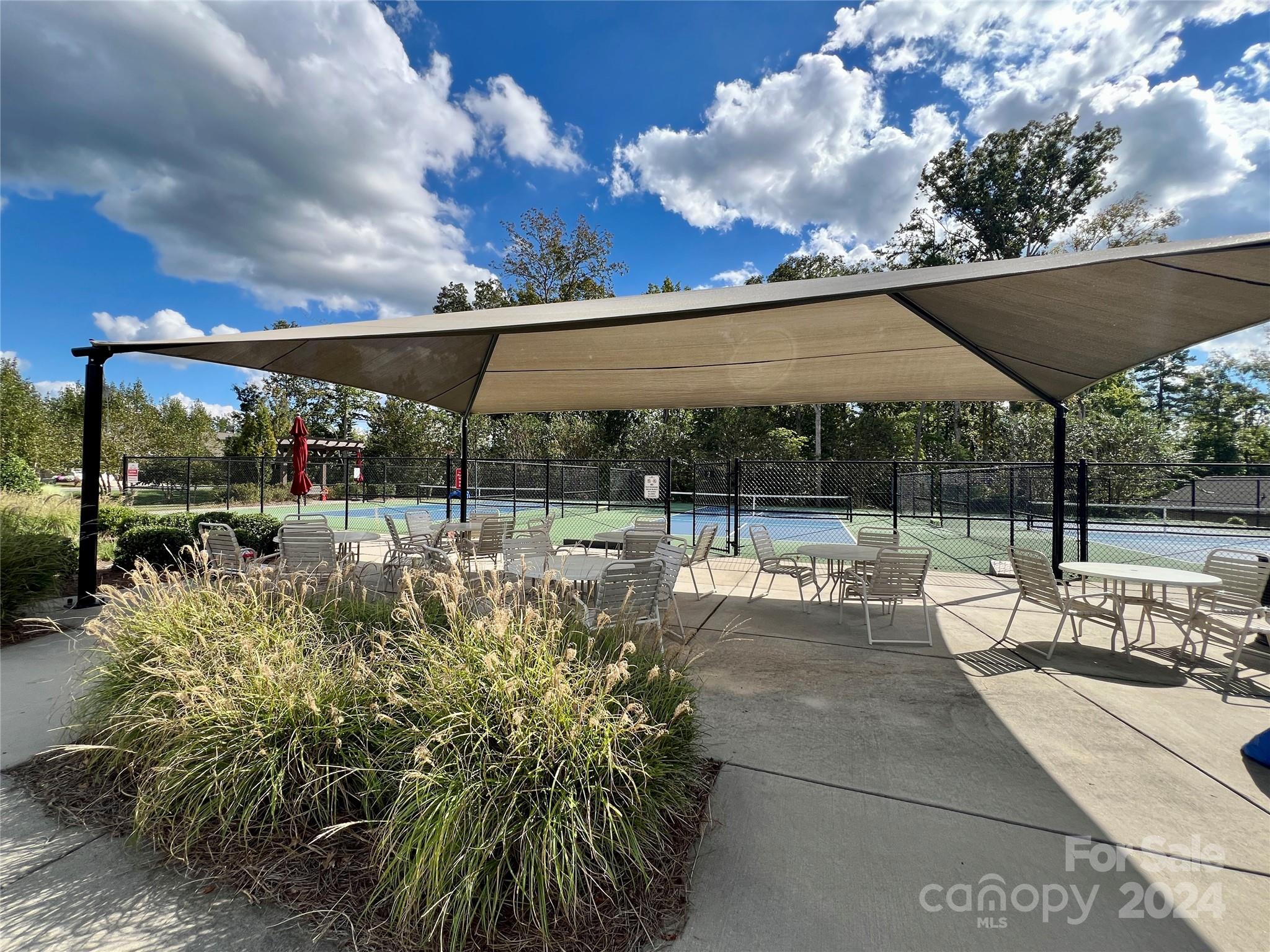 Tree Tops - Residential