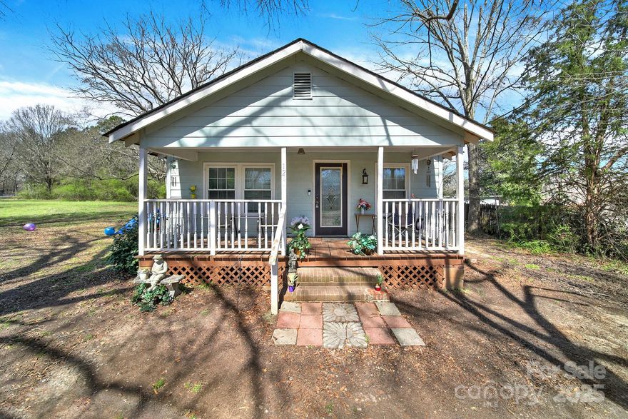 Looking for a place on the north side of Lancaster to bring your special touch? Here is your chance! This property has so much to offer and just needs a little imagination. Settled on almost an acre(.83), there is nice room to spread out and enjoy being outside. This would be a great home for gardening and flowers. Inside, you will find 3 spacious bedrooms, a den and living room area, as well as an enclosed back porch to enjoy. Come see all this home has to offer with your special touch. Book your showing today! Being sold as is. Roof is 2 years old.