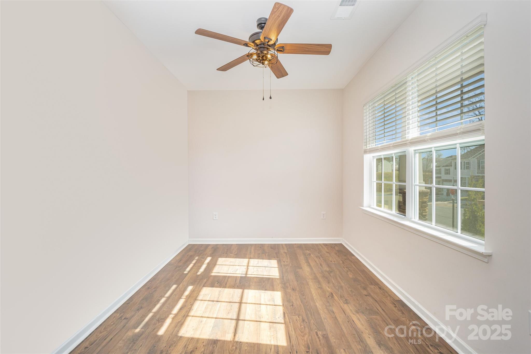 6020 Fort Bend Drive