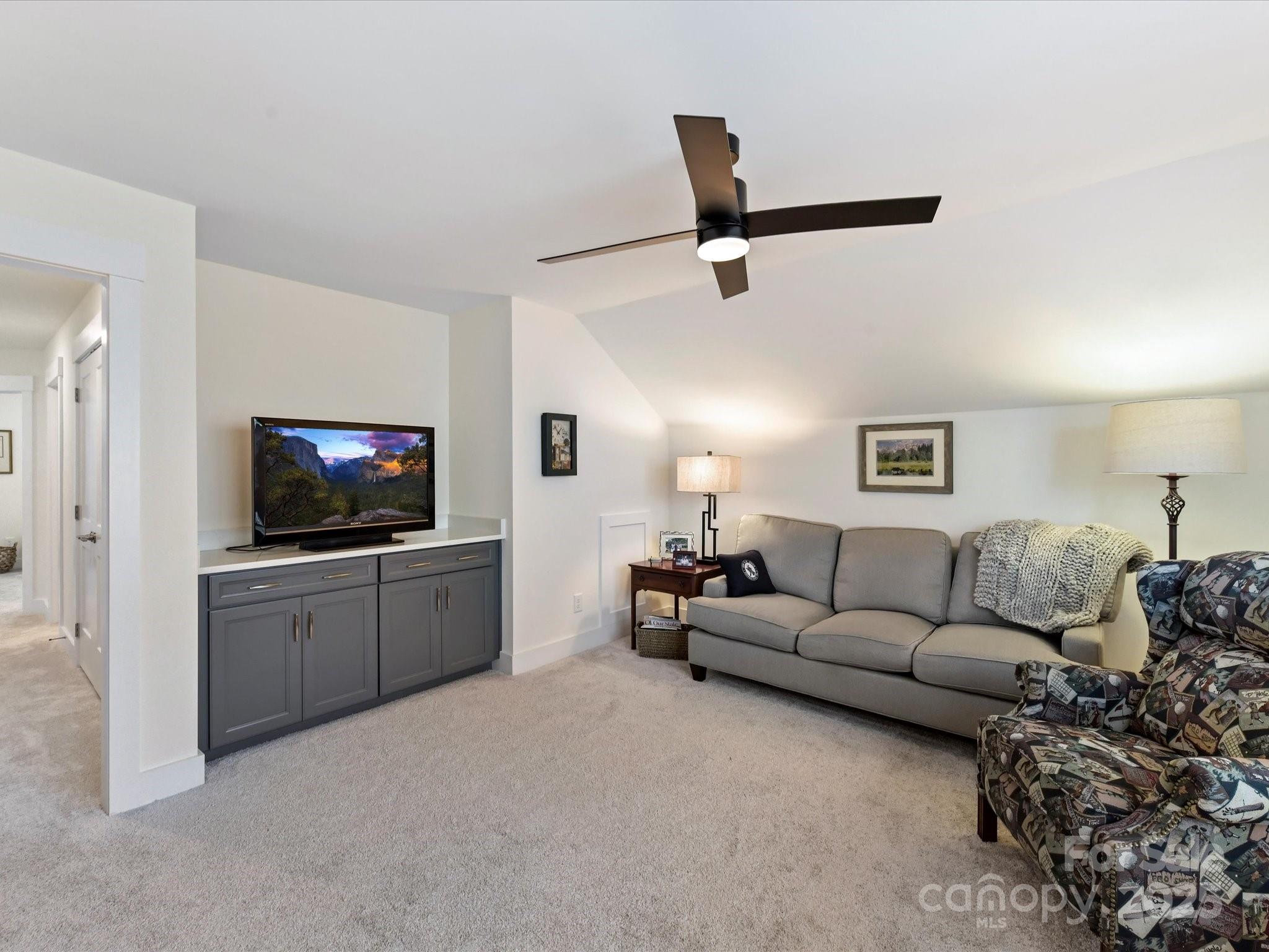 Villas At Prestwick - Residential