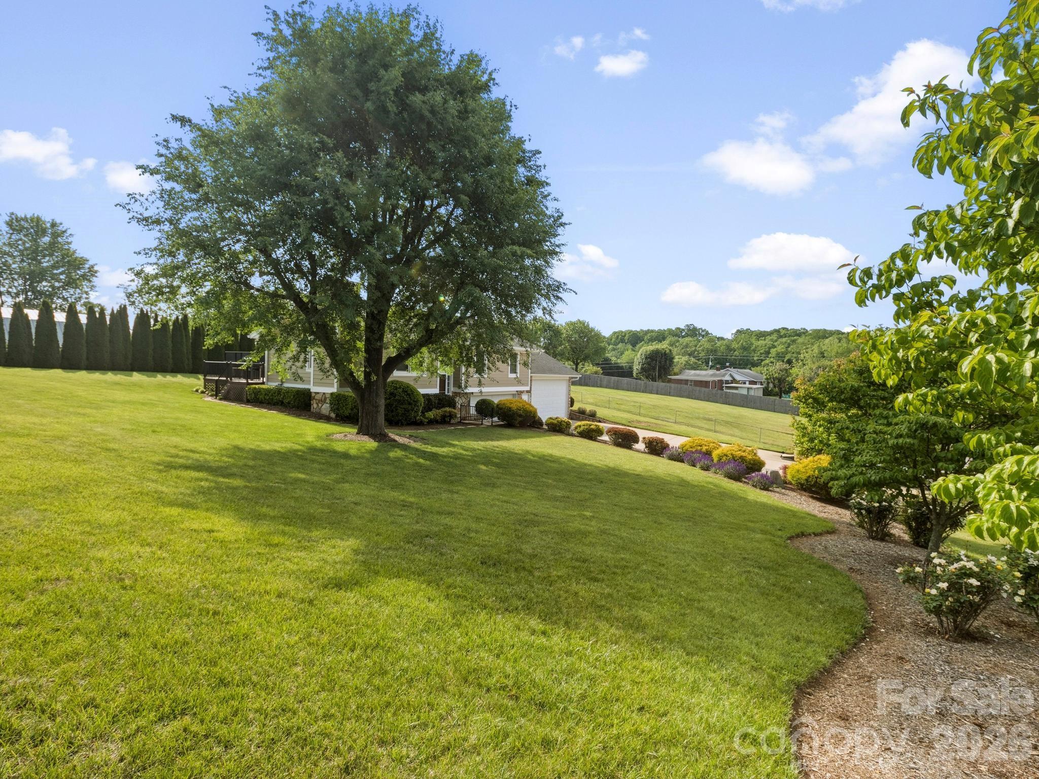 3 Fieldcrest Drive