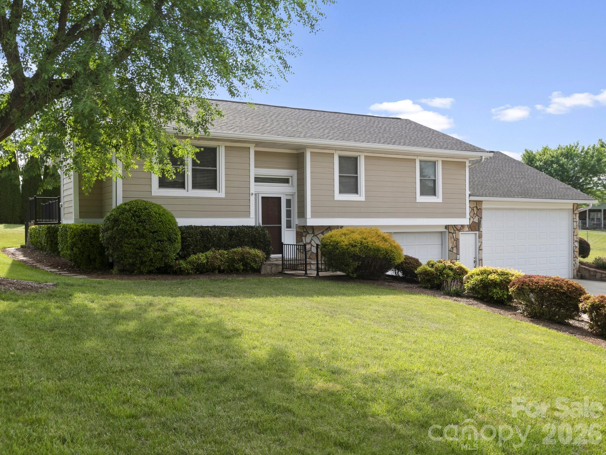 3 Fieldcrest Drive