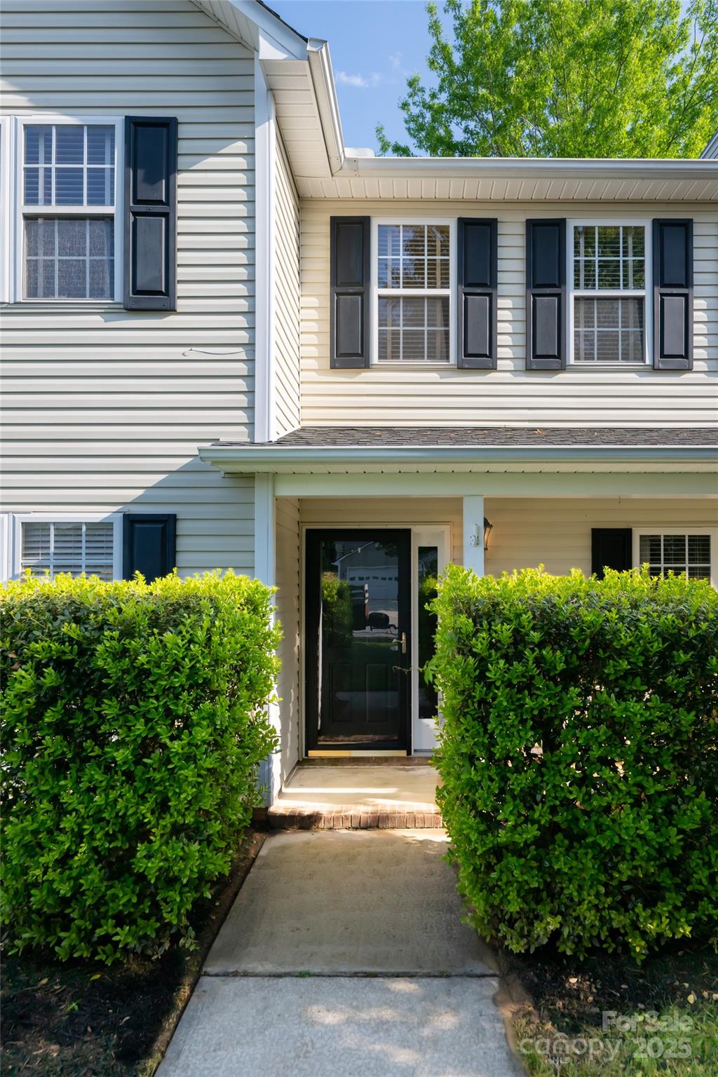 153 Rolling Meadow Road