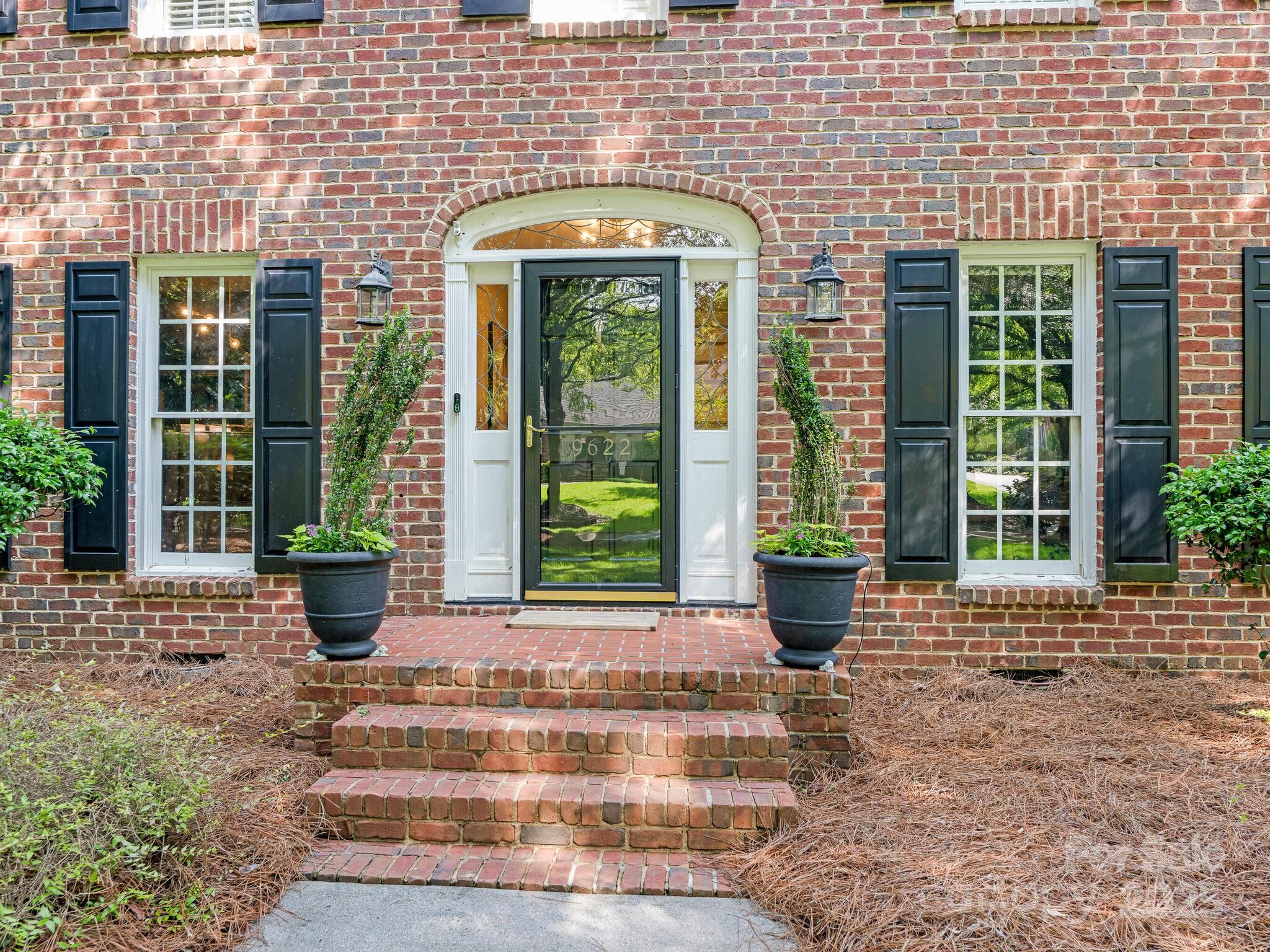 9622 Penshurst Trace