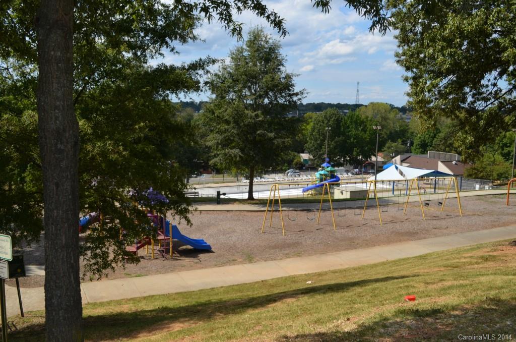 Villa Heights - Residential Income