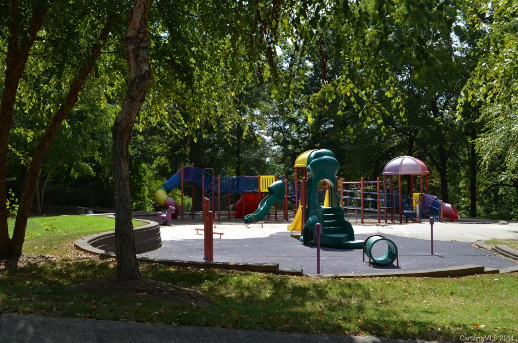 Villa Heights - Residential Income