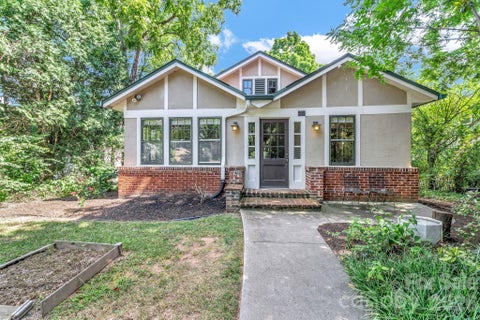 Photo of 22 Fenner Avenue, Asheville, NC 28804 (MLS # 4403317)