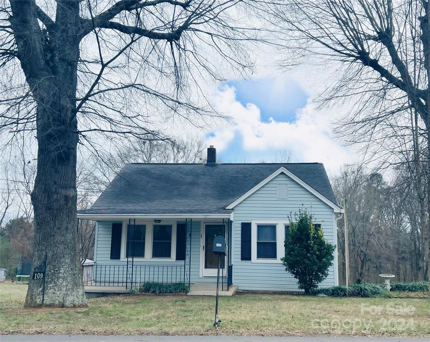 Excellent investment opportunity!!
This charming home is conveniently located in the town of Kings Mountain. Includes a detached 2-car garage equipped with electricity. 
There is Additional square footage in the basement that is heated but does not meet the height requirements. Seller used extra space for 2 bedrooms
A must see!