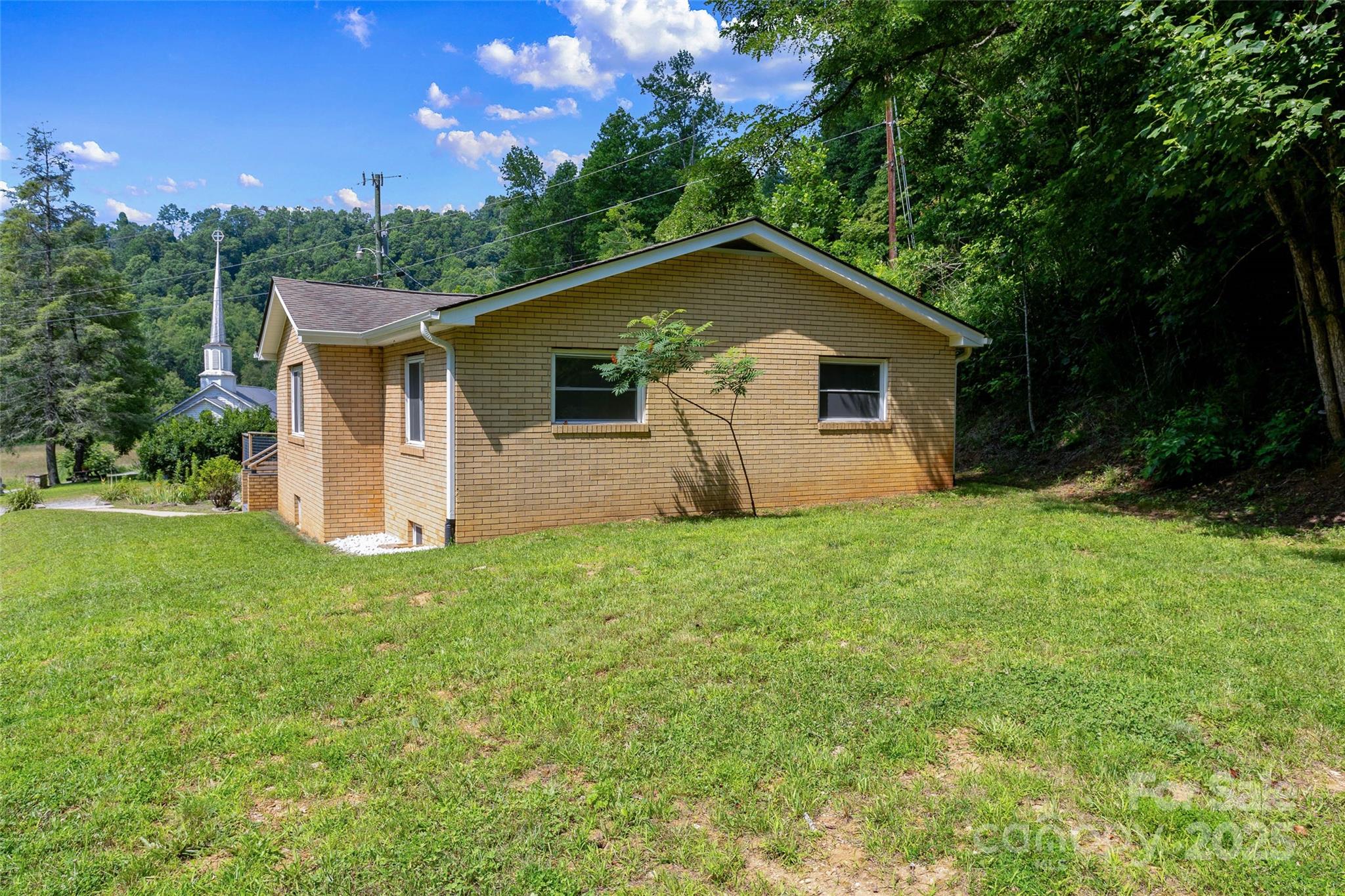 2396 Hwy 9 Highway