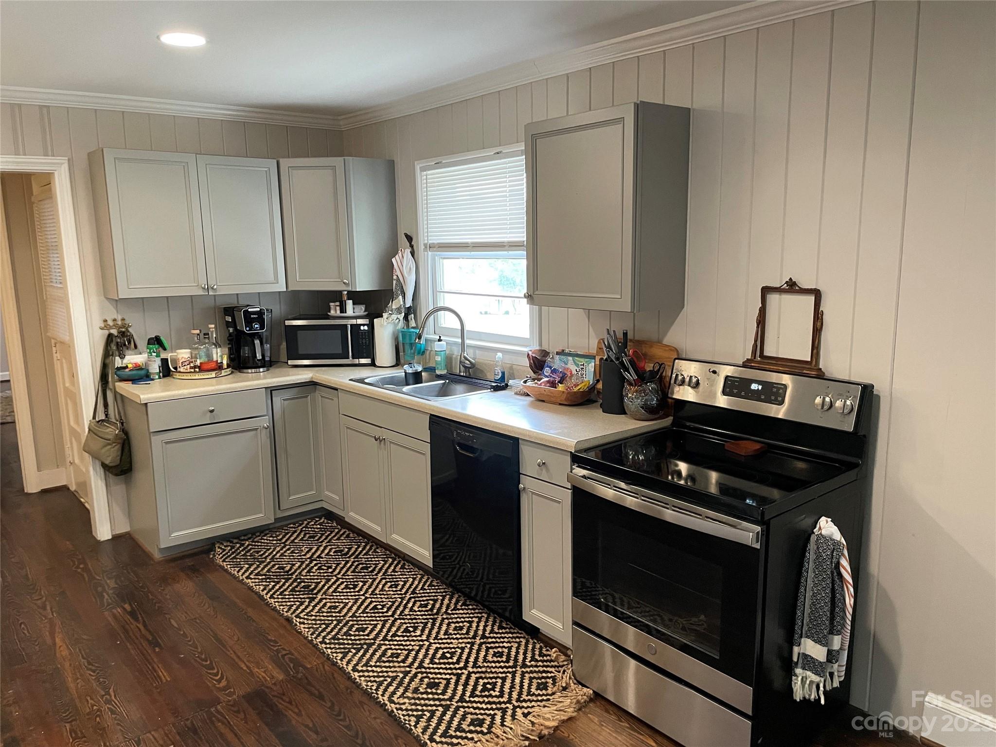 Hickory Grove - Residential