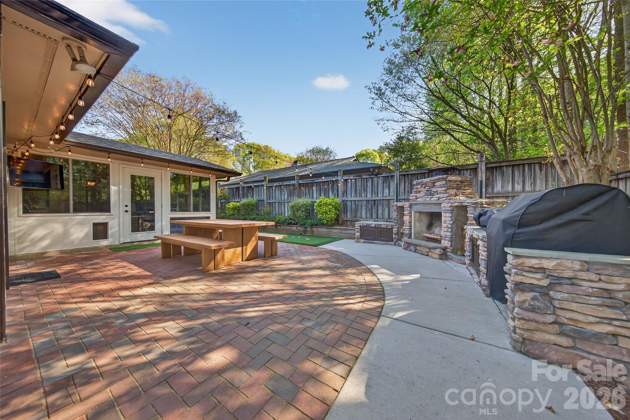 Lakes At Raintree - Residential