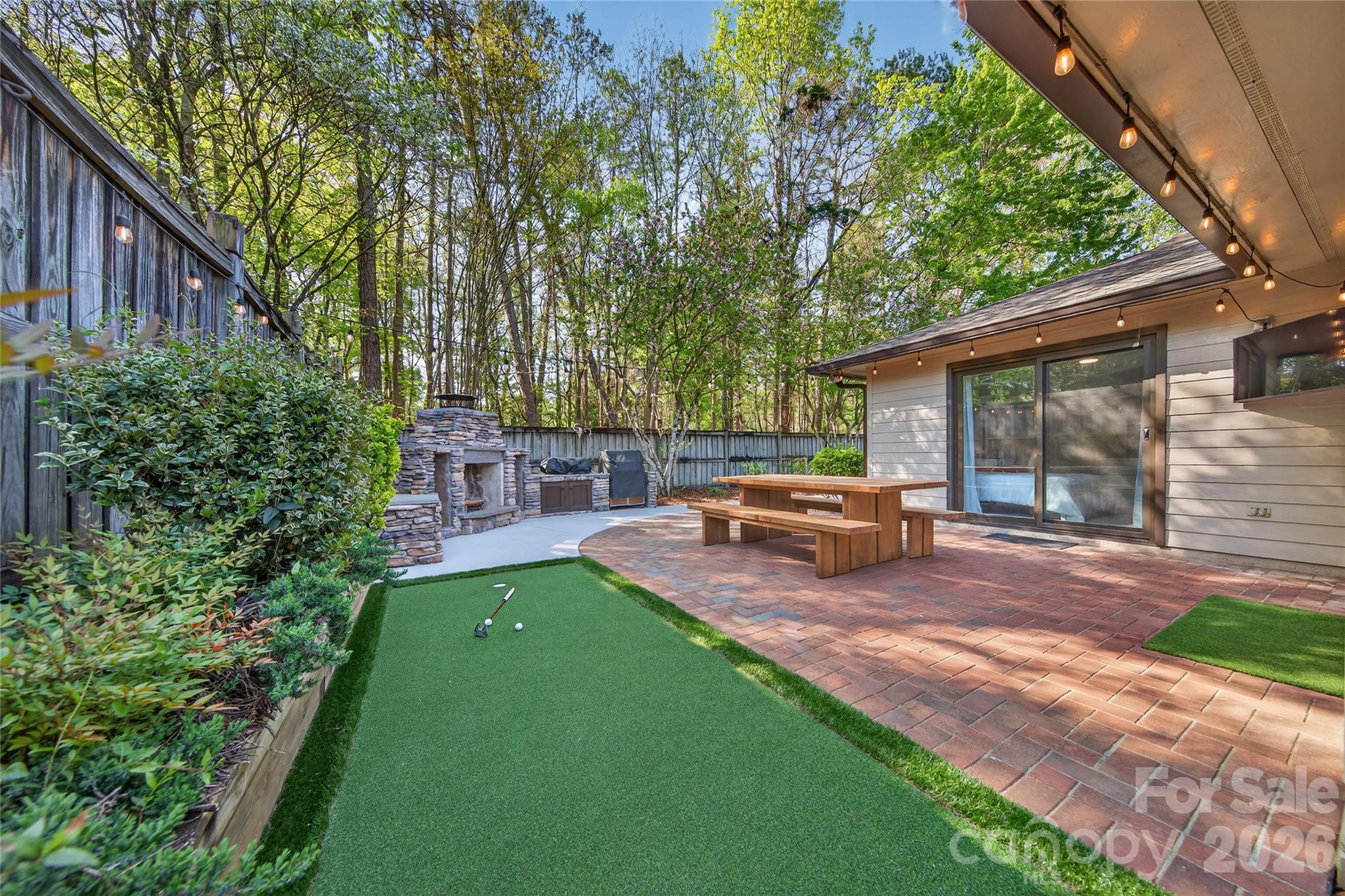 Lakes At Raintree - Residential